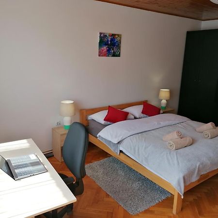 Cozy 1-Bdrm Apt In Dubec, Ideal For Work Or Study Sesvete Dış mekan fotoğraf
