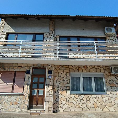 Cozy 1-Bdrm Apt In Dubec, Ideal For Work Or Study Sesvete Dış mekan fotoğraf
