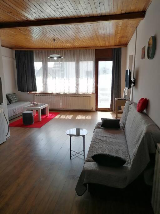 Cozy 1-Bdrm Apt In Dubec, Ideal For Work Or Study Sesvete Dış mekan fotoğraf