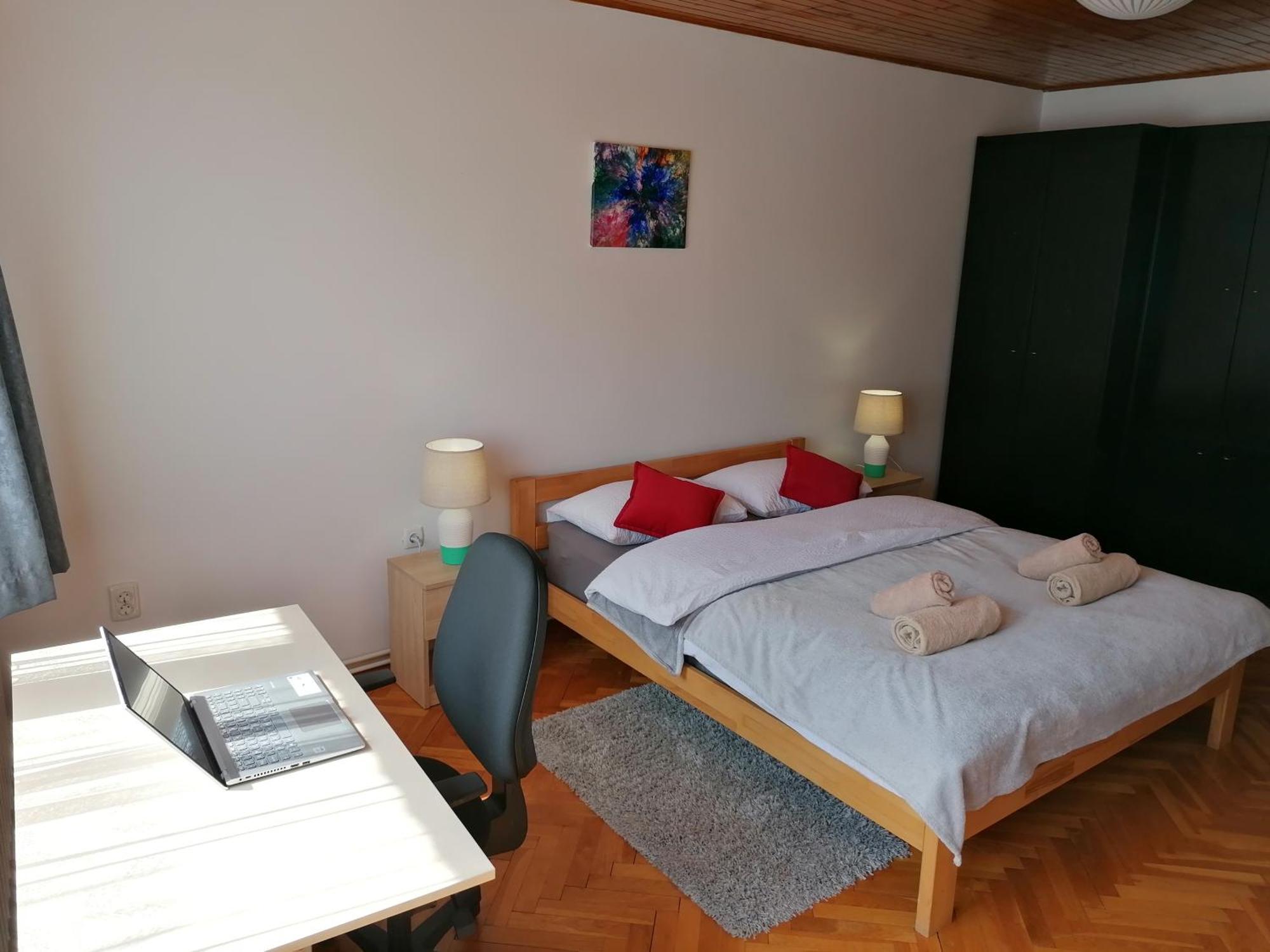 Cozy 1-Bdrm Apt In Dubec, Ideal For Work Or Study Sesvete Dış mekan fotoğraf
